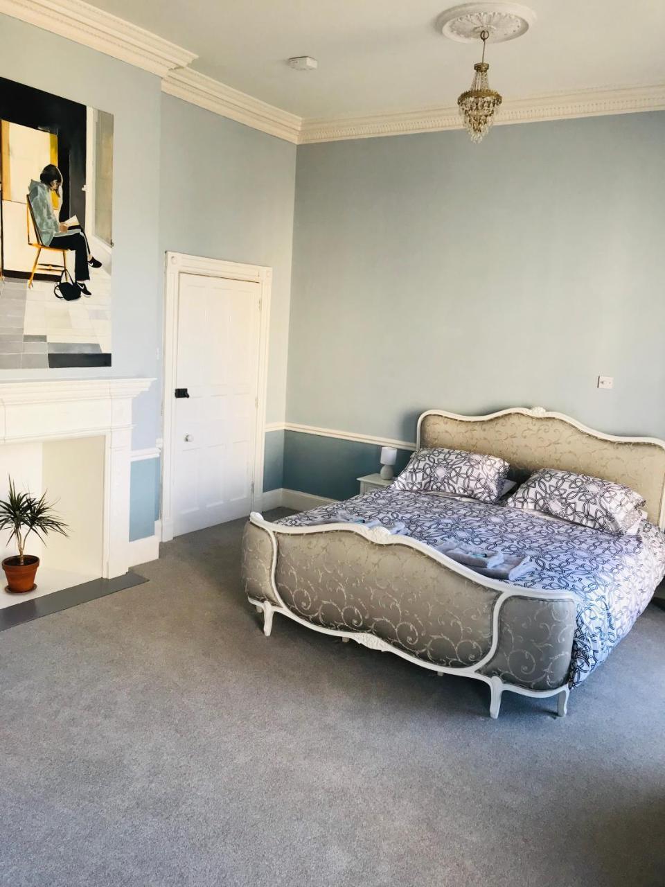 Regency Rooms Guesthouse كيلتنهام المظهر الخارجي الصورة