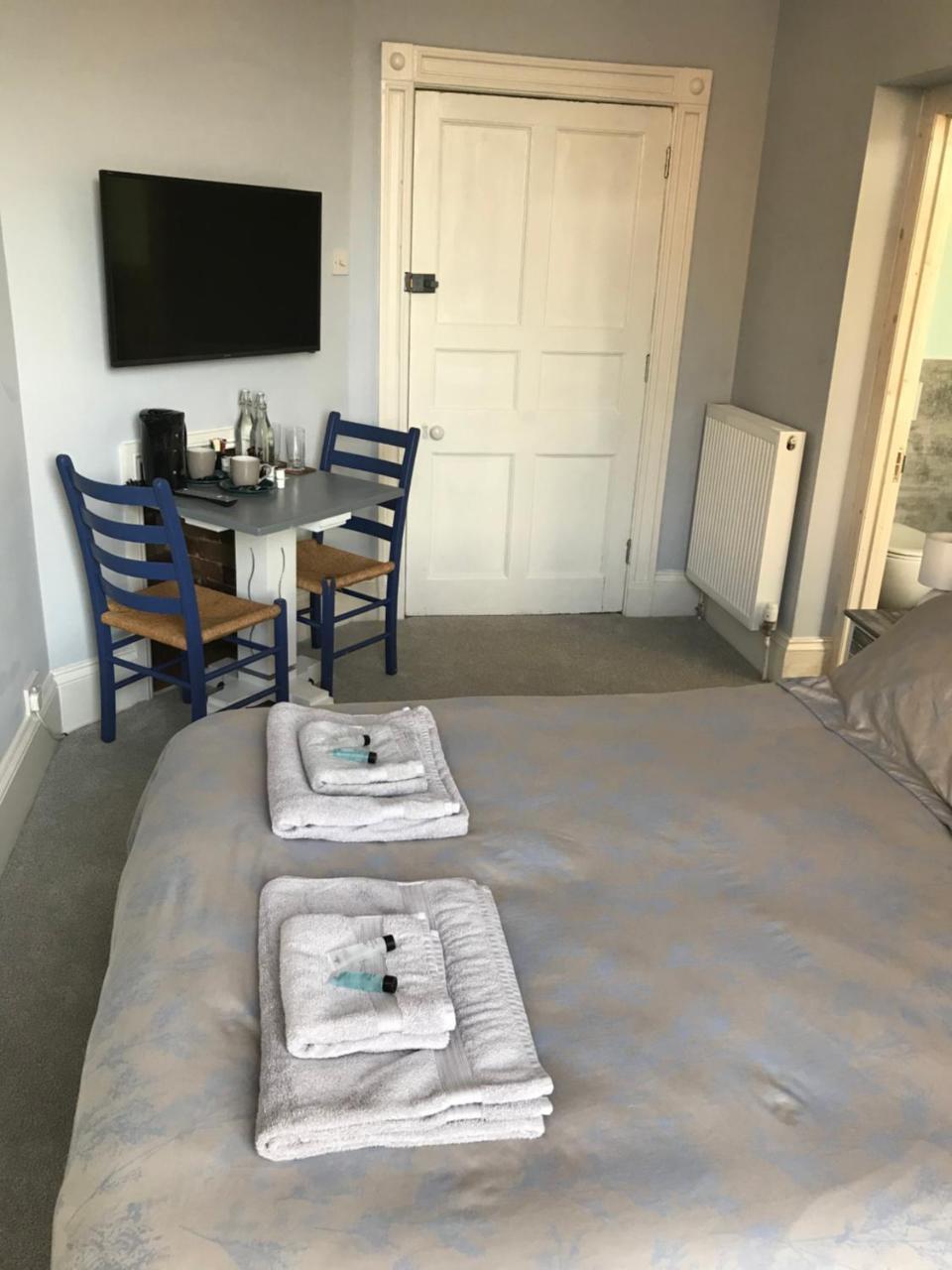 Regency Rooms Guesthouse كيلتنهام المظهر الخارجي الصورة