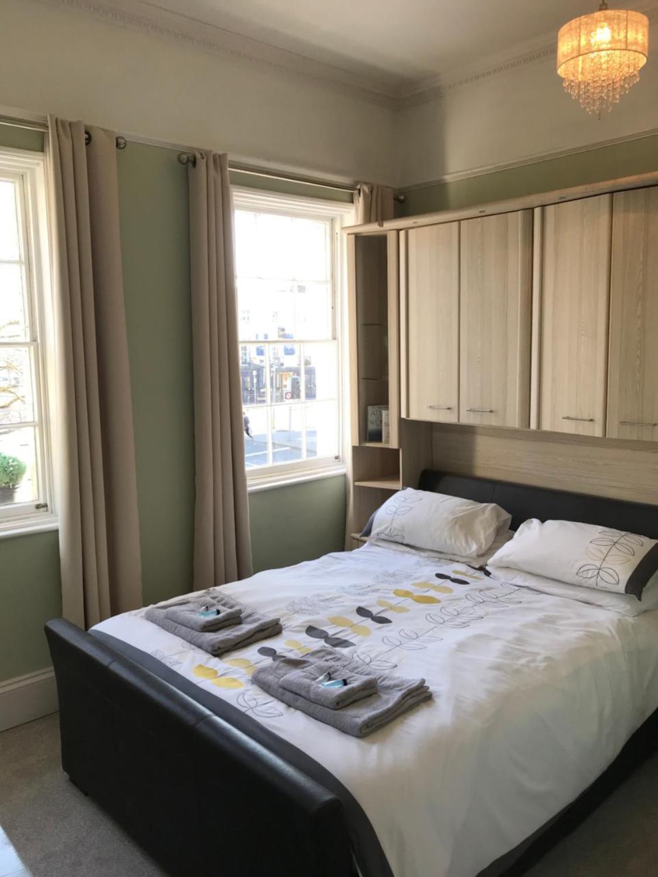 Regency Rooms Guesthouse كيلتنهام المظهر الخارجي الصورة