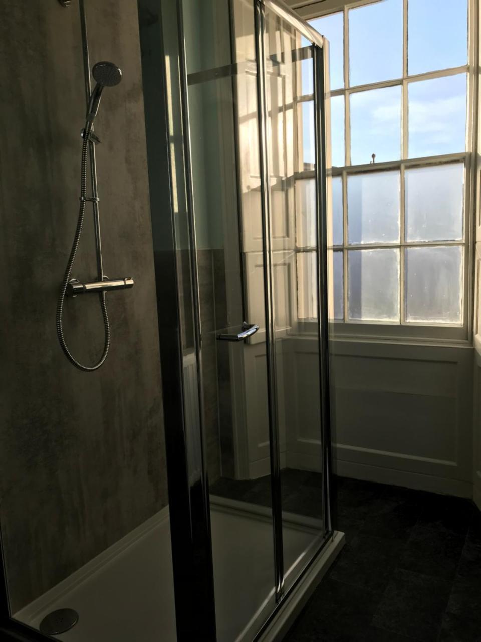 Regency Rooms Guesthouse كيلتنهام المظهر الخارجي الصورة